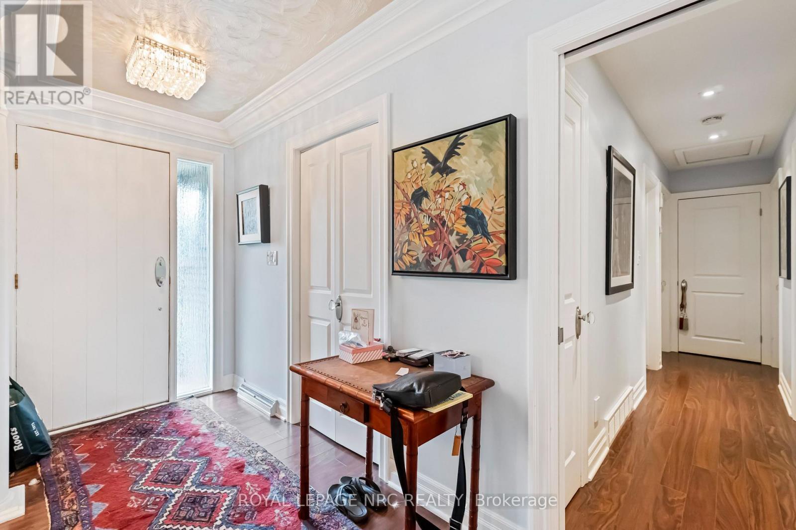 












9 CARTIER DRIVE

,
St. Catharines (Vine/Linwell),




Ontario
L2M2E5

