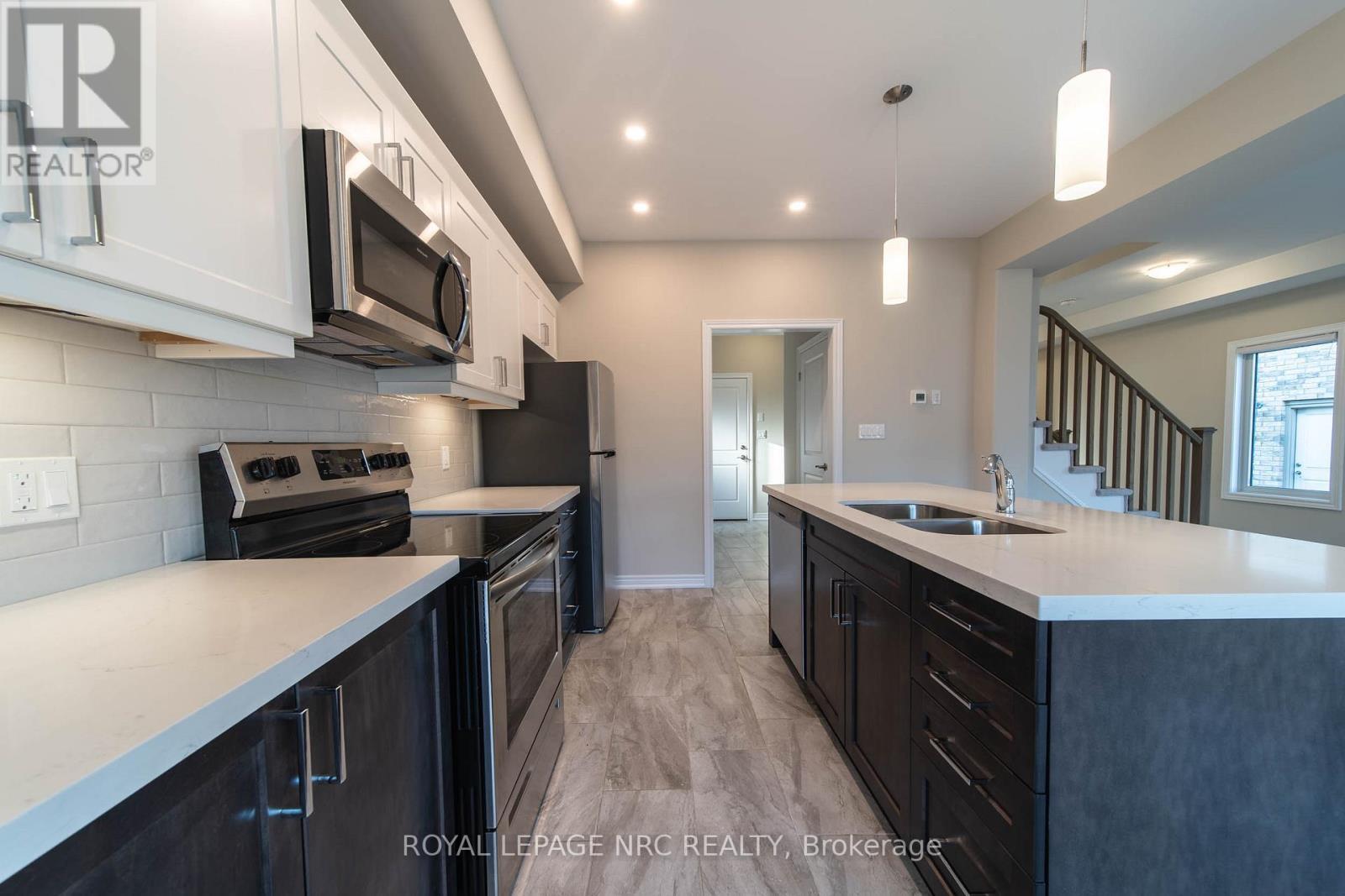 












1217 UPPERS LANE

,
Thorold (Rolling Meadows),




Ontario
L0S1A0

