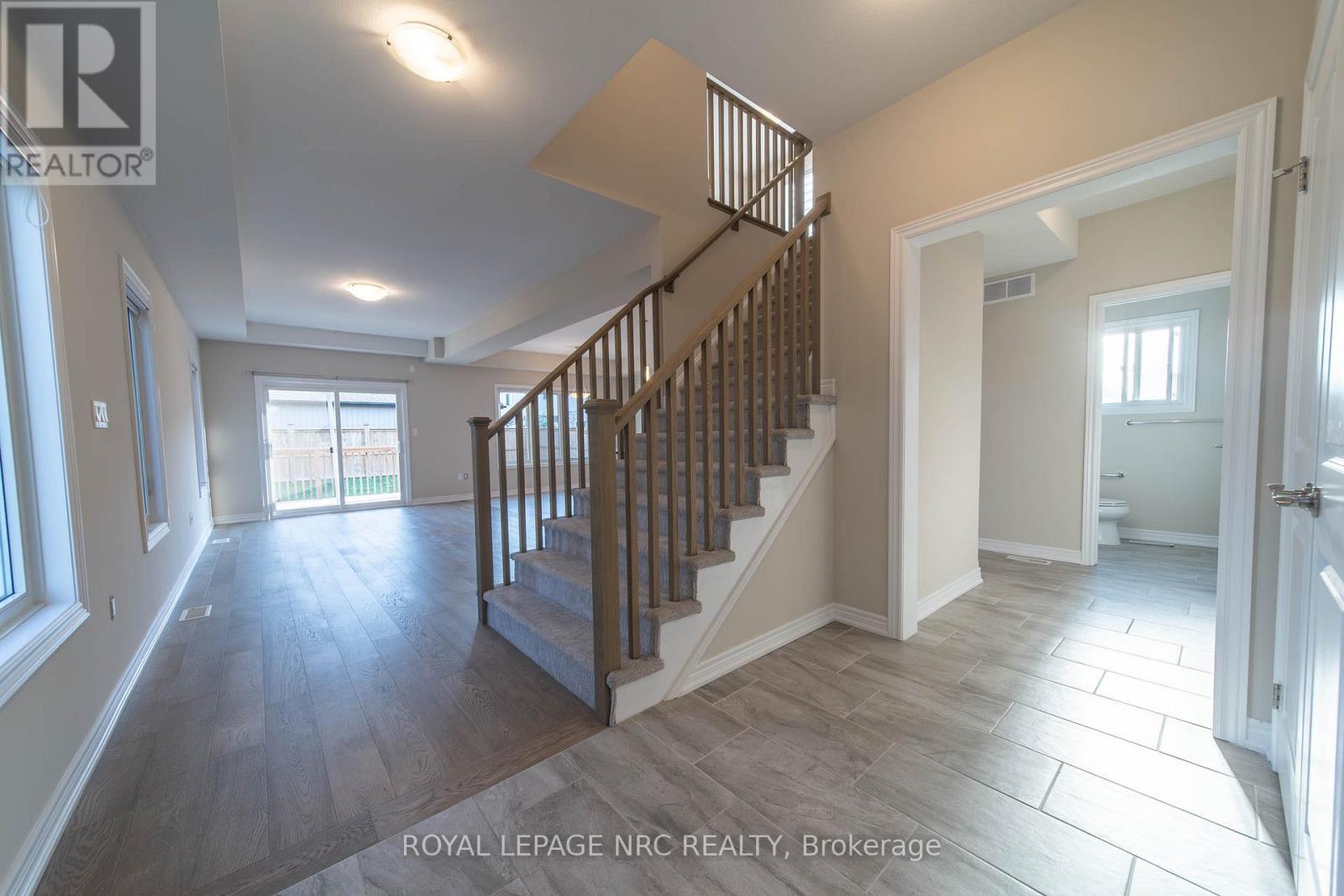 












1217 UPPERS LANE

,
Thorold (Rolling Meadows),




Ontario
L0S1A0

