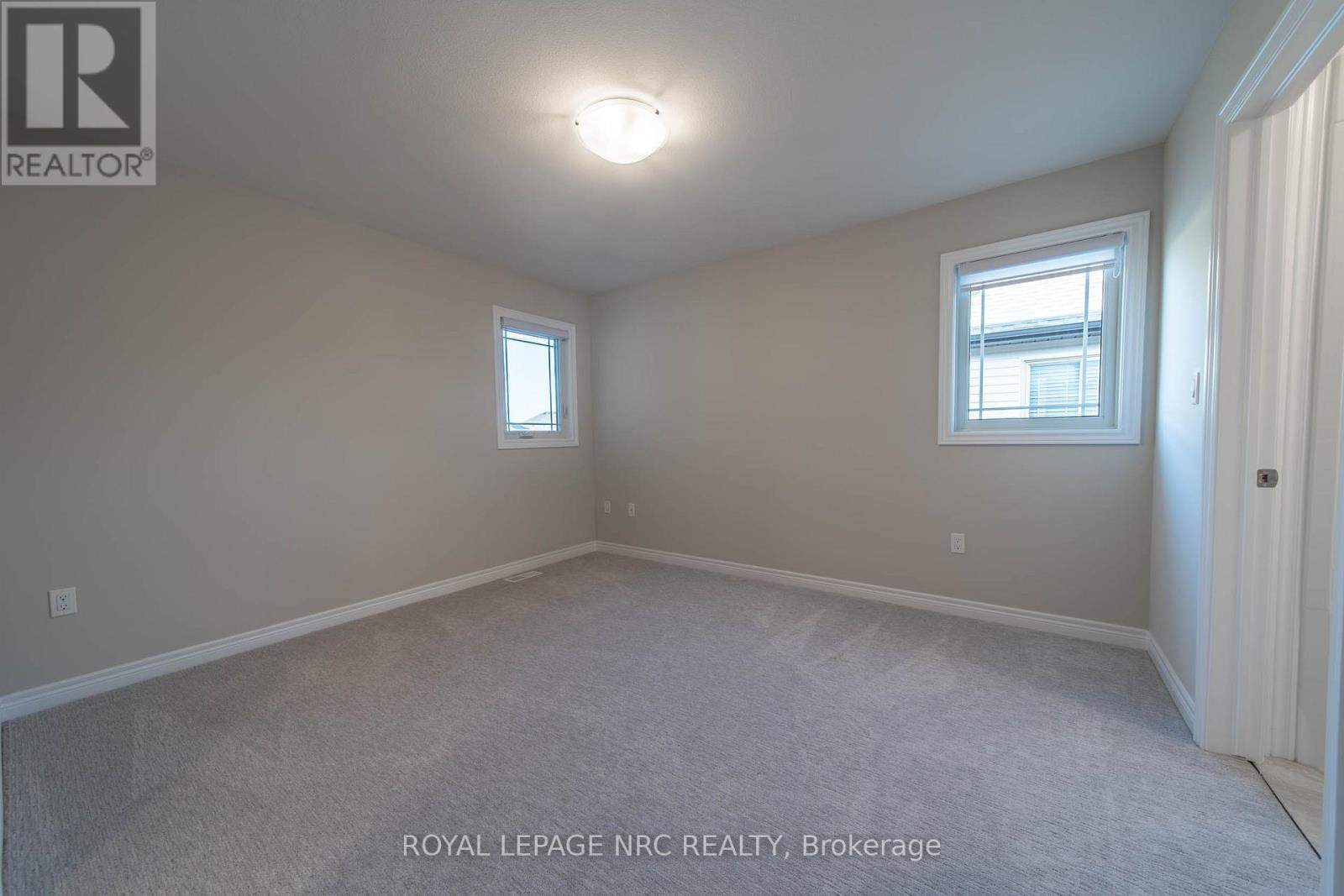 












1217 UPPERS LANE

,
Thorold (Rolling Meadows),




Ontario
L0S1A0

