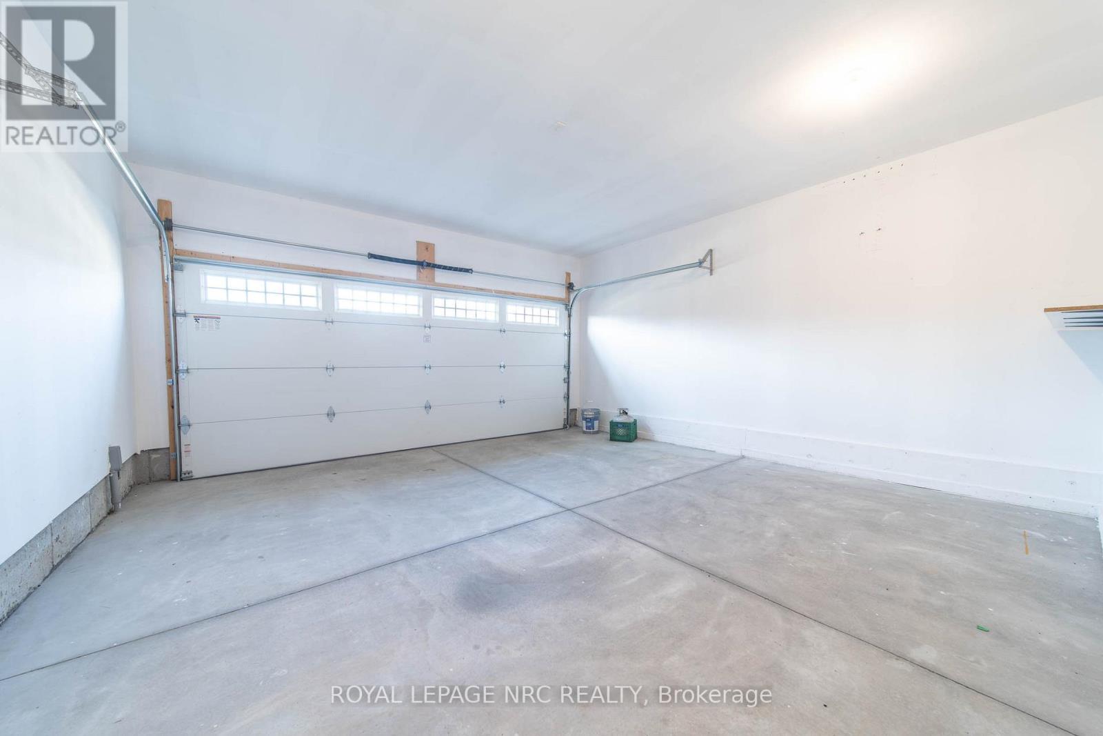 












1217 UPPERS LANE

,
Thorold (Rolling Meadows),




Ontario
L0S1A0

