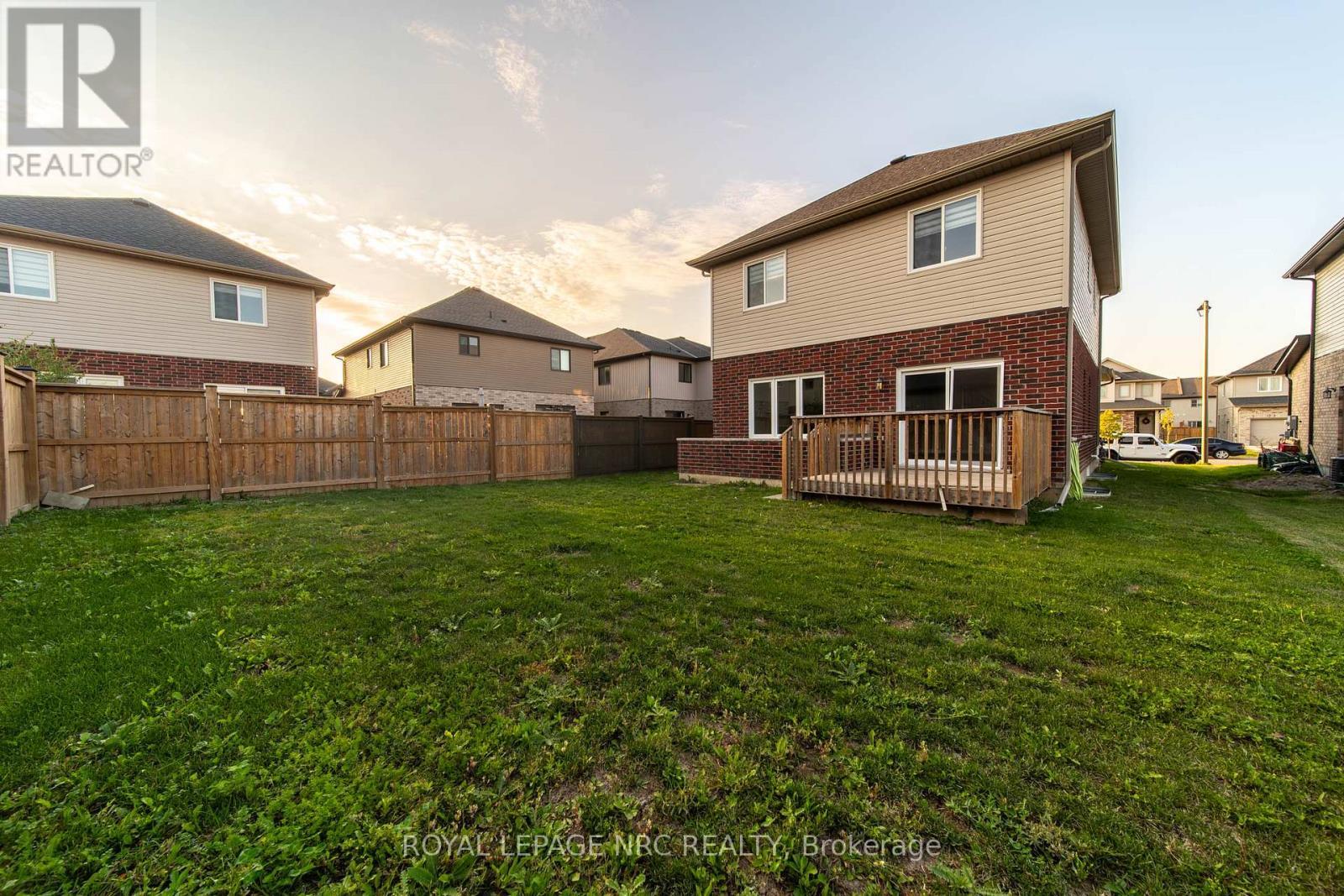 












1217 UPPERS LANE

,
Thorold (Rolling Meadows),




Ontario
L0S1A0

