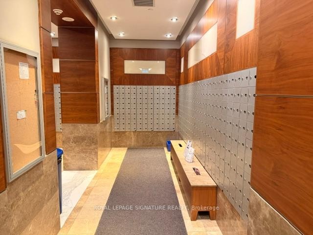 









763


Bay

Street, 4809,
Toronto,




ON
M5G 2R3

