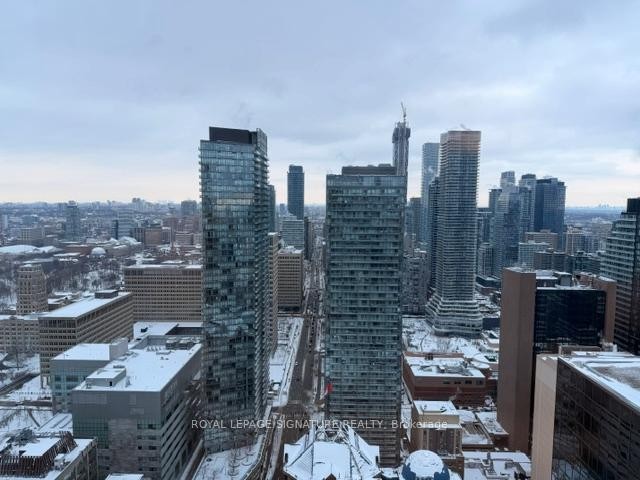 









763


Bay

Street, 4809,
Toronto,




ON
M5G 2R3

