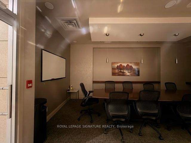 









763


Bay

Street, 4809,
Toronto,




ON
M5G 2R3

