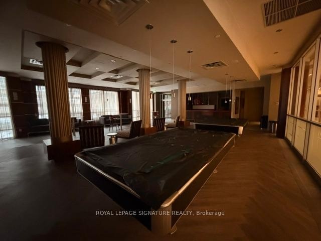 









763


Bay

Street, 4809,
Toronto,




ON
M5G 2R3

