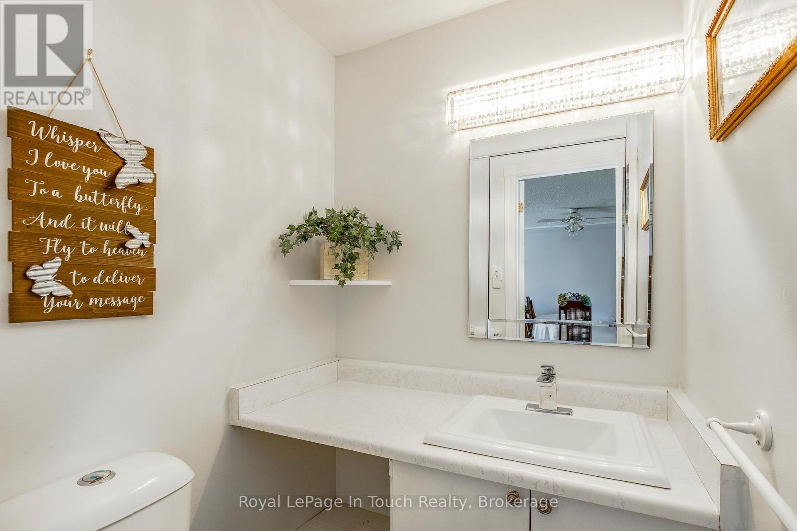 












4 - 233 INNISFIL STREET

,
Barrie (Allandale Centre),




Ontario
L4N3E9

