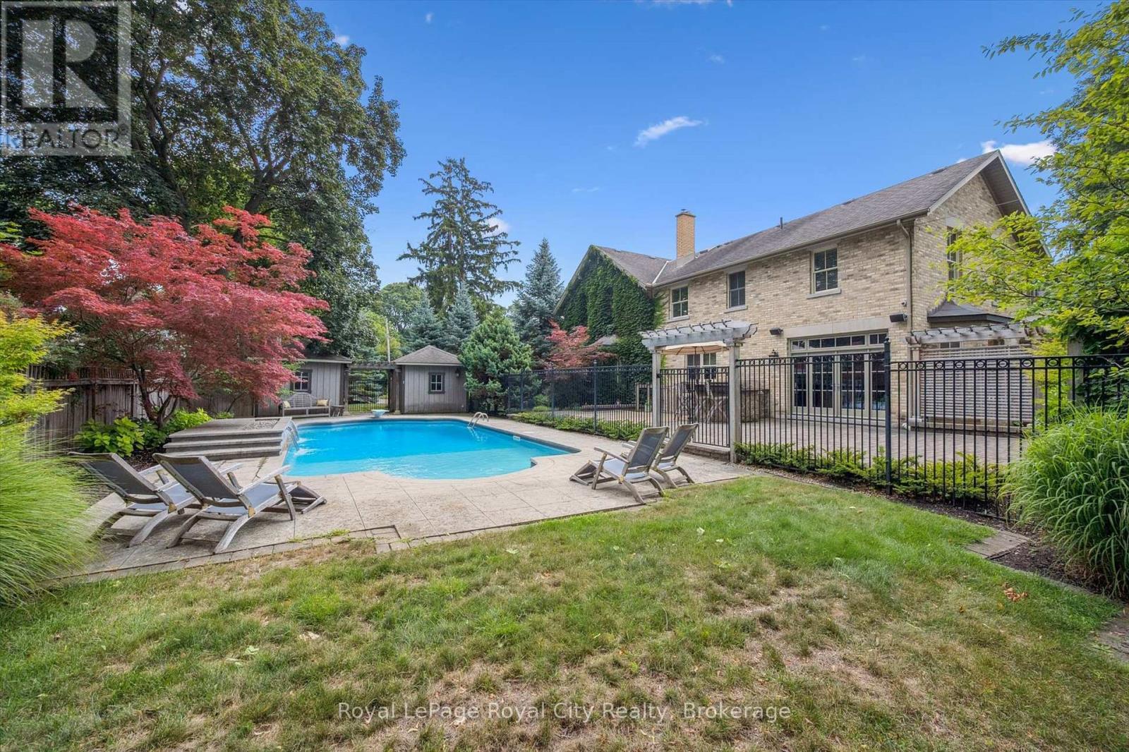 












66 GRANGE STREET

,
Guelph (St. George's),




Ontario
N1E2V2

