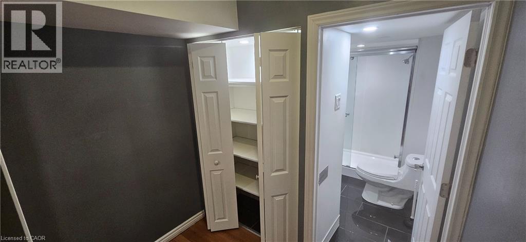 












1039 CEDARGLEN Gate Unit# 15

,
Mississauga,




Ontario
L5G3A7

