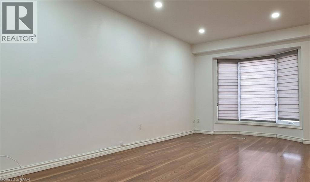 












1039 CEDARGLEN Gate Unit# 15

,
Mississauga,




Ontario
L5G3A7

