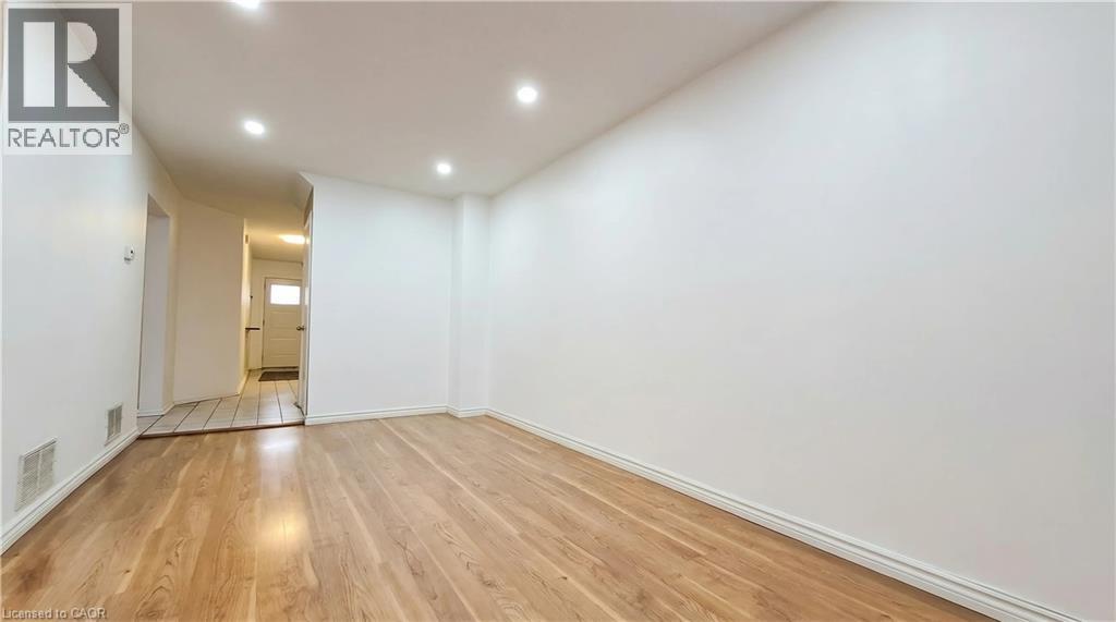 












1039 CEDARGLEN Gate Unit# 15

,
Mississauga,




Ontario
L5G3A7

