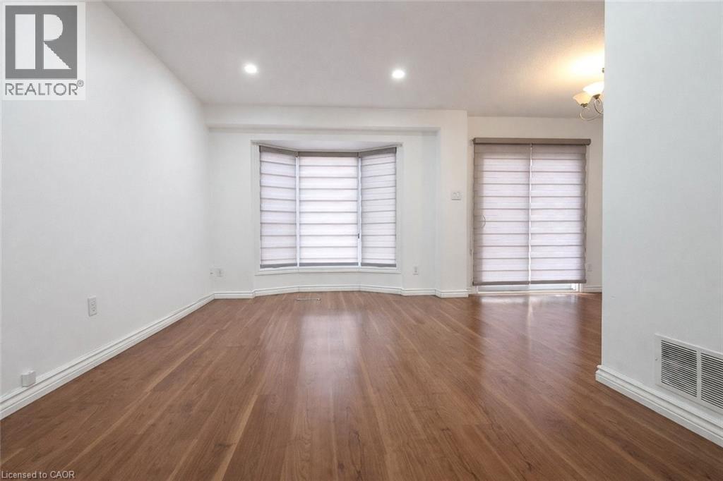 












1039 CEDARGLEN Gate Unit# 15

,
Mississauga,




Ontario
L5G3A7

