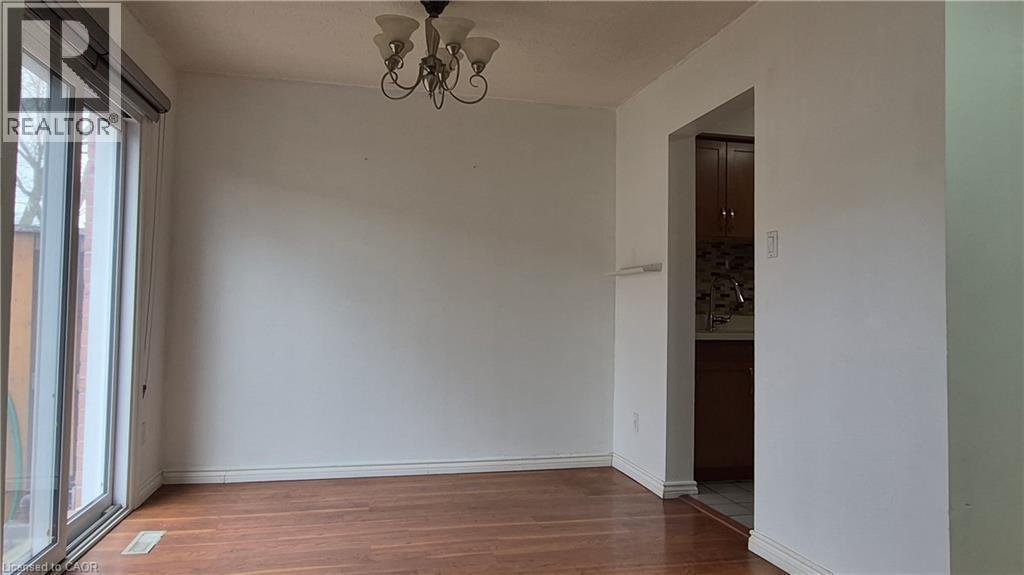 












1039 CEDARGLEN Gate Unit# 15

,
Mississauga,




Ontario
L5G3A7

