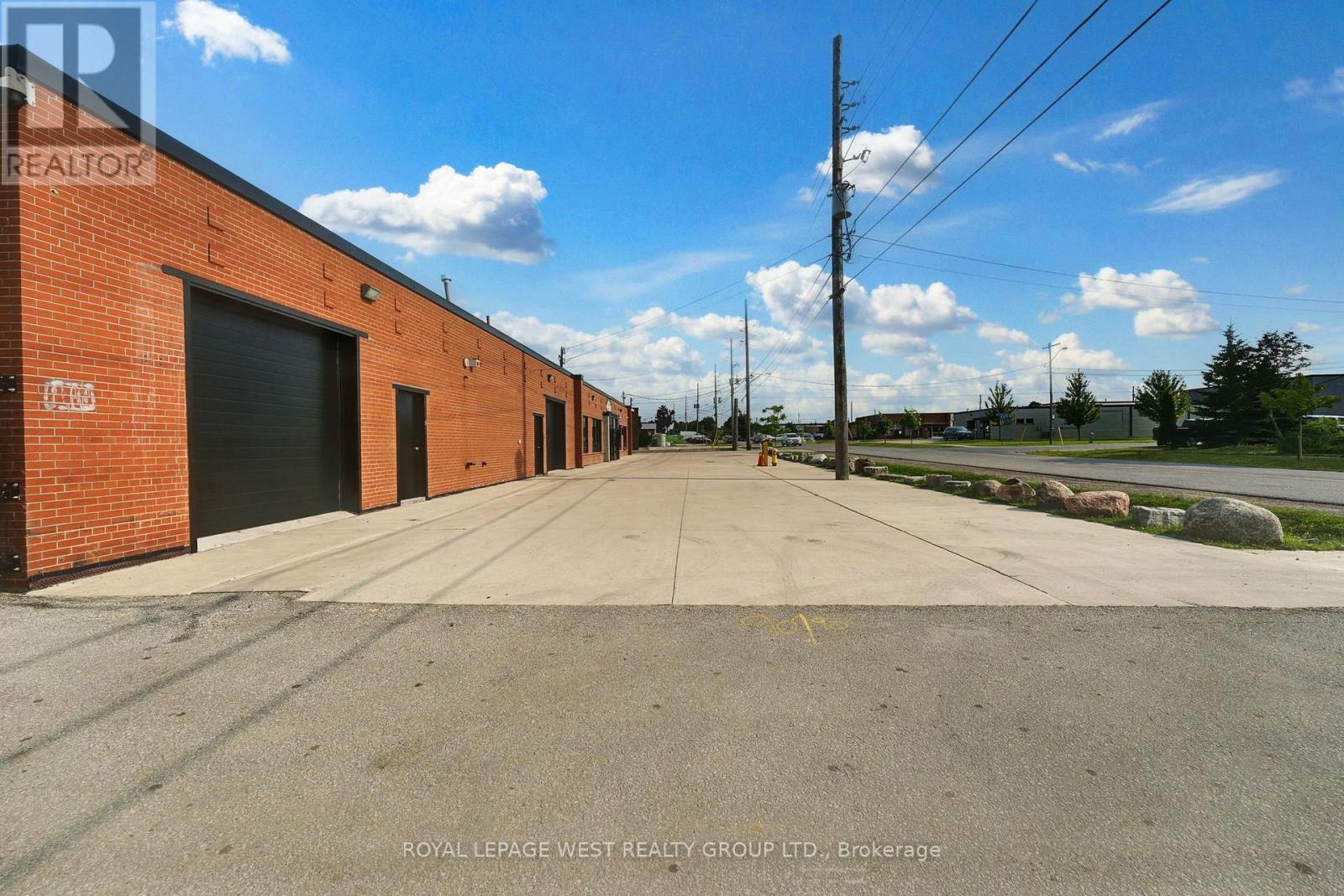 












1 - 55 BRYDON DRIVE

,
Toronto,




Ontario
M9W4N3

