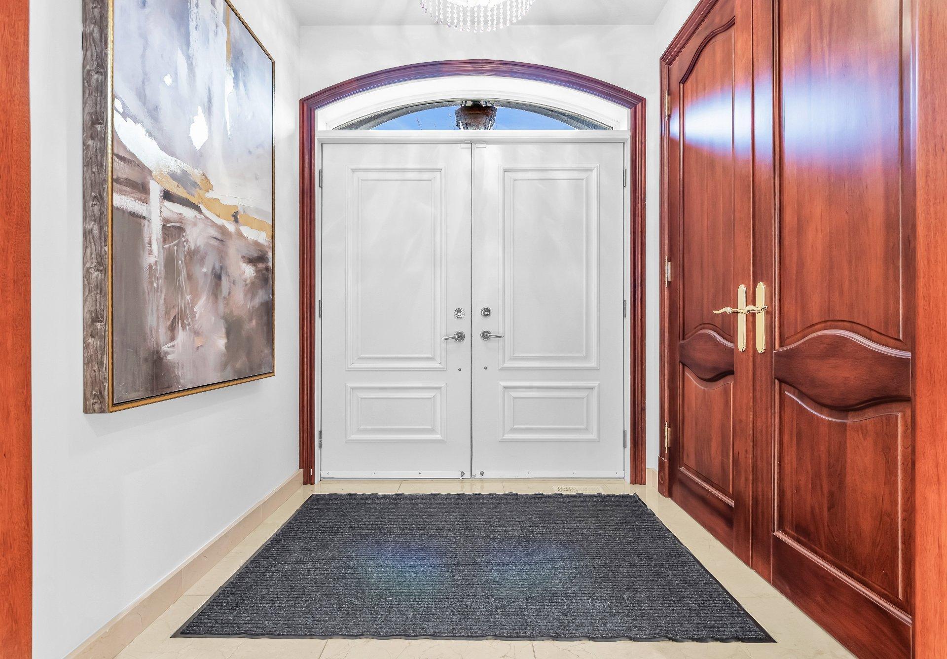 









3845


Carré Pauline-Lighstone

,
Montréal (Saint-Laurent),




QC
H4R3K3

