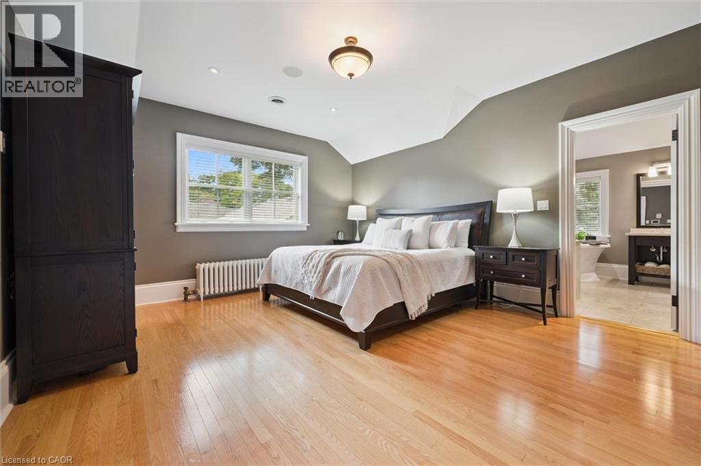 












66 GRANGE Street

,
Guelph,




Ontario
N1E2V2

