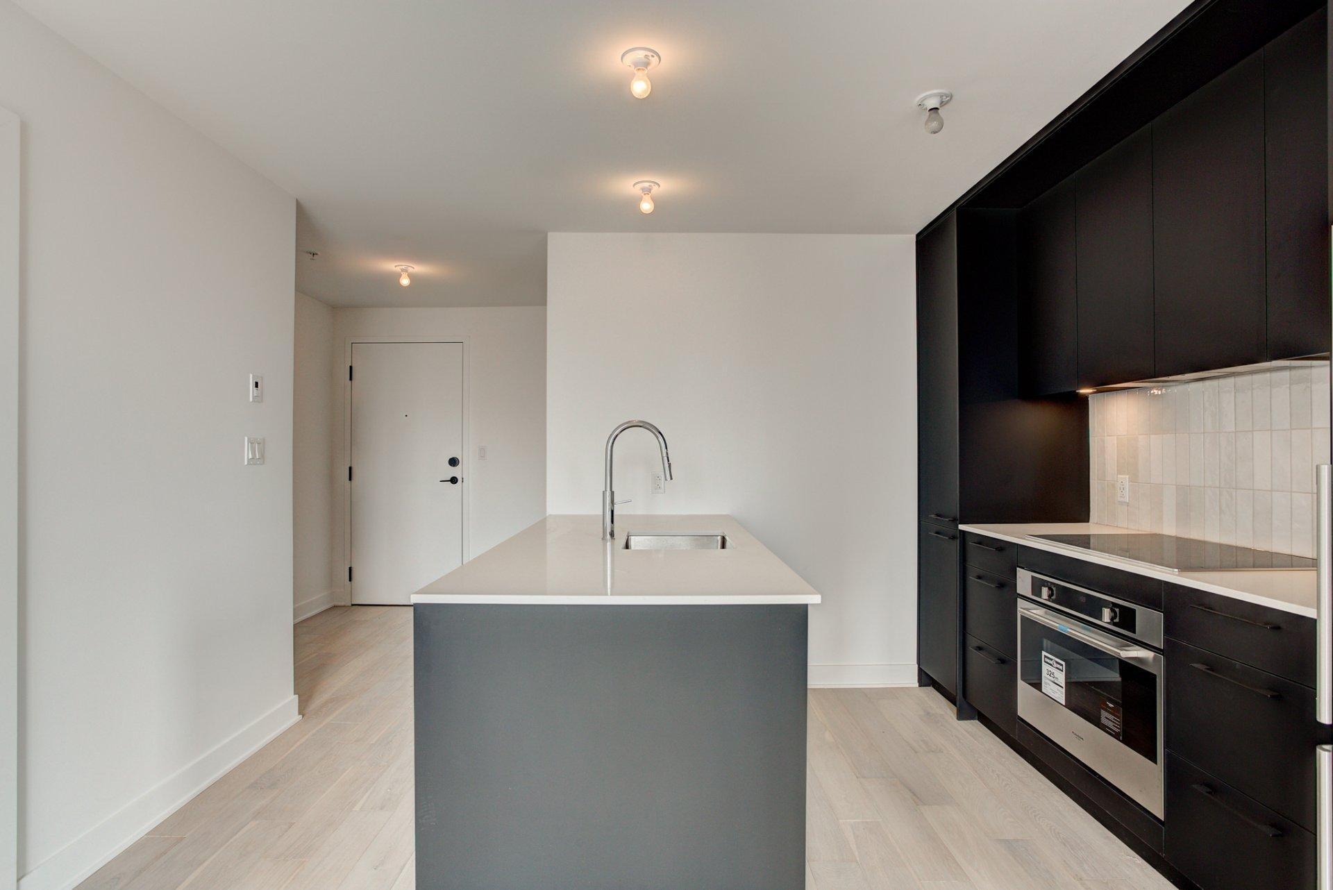 









7227


Boul. Newman

, 1024,
Montréal (LaSalle),




QC
H8N0H7

