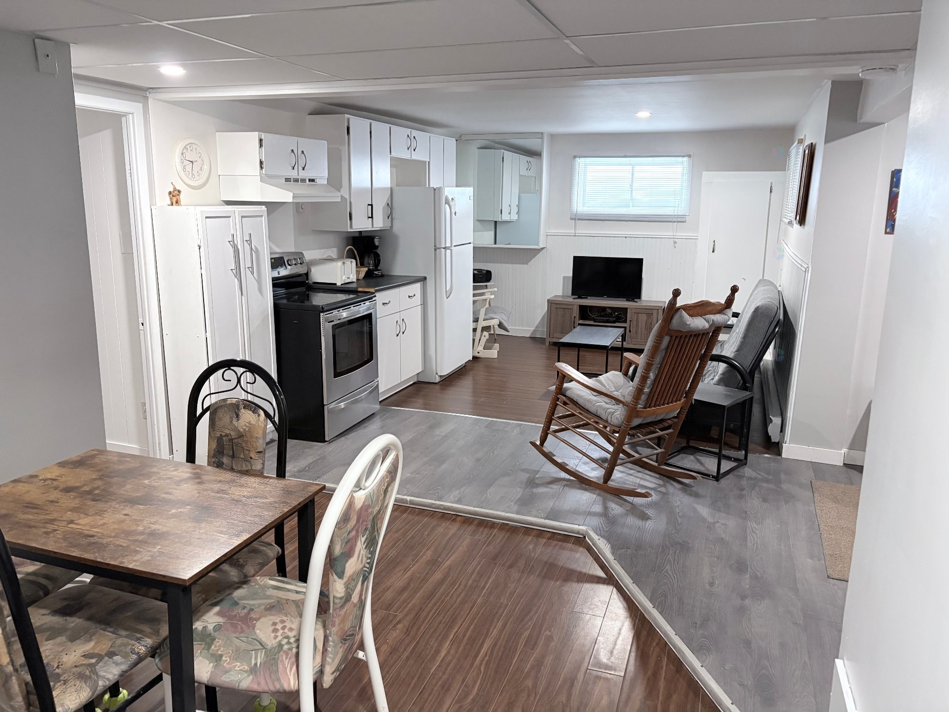 









42


Rue Hogue

,
Sept-Îles,




QC
G4S1M9

