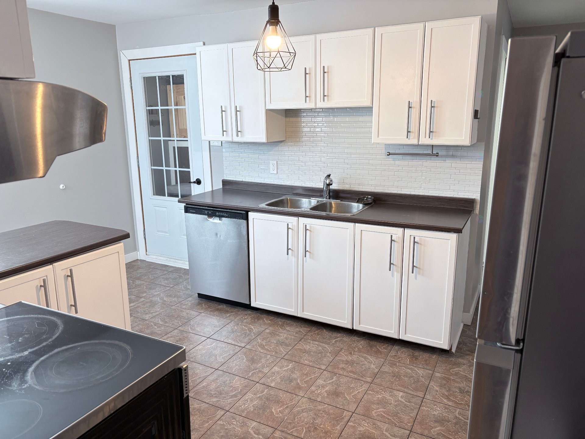 









42


Rue Hogue

,
Sept-Îles,




QC
G4S1M9

