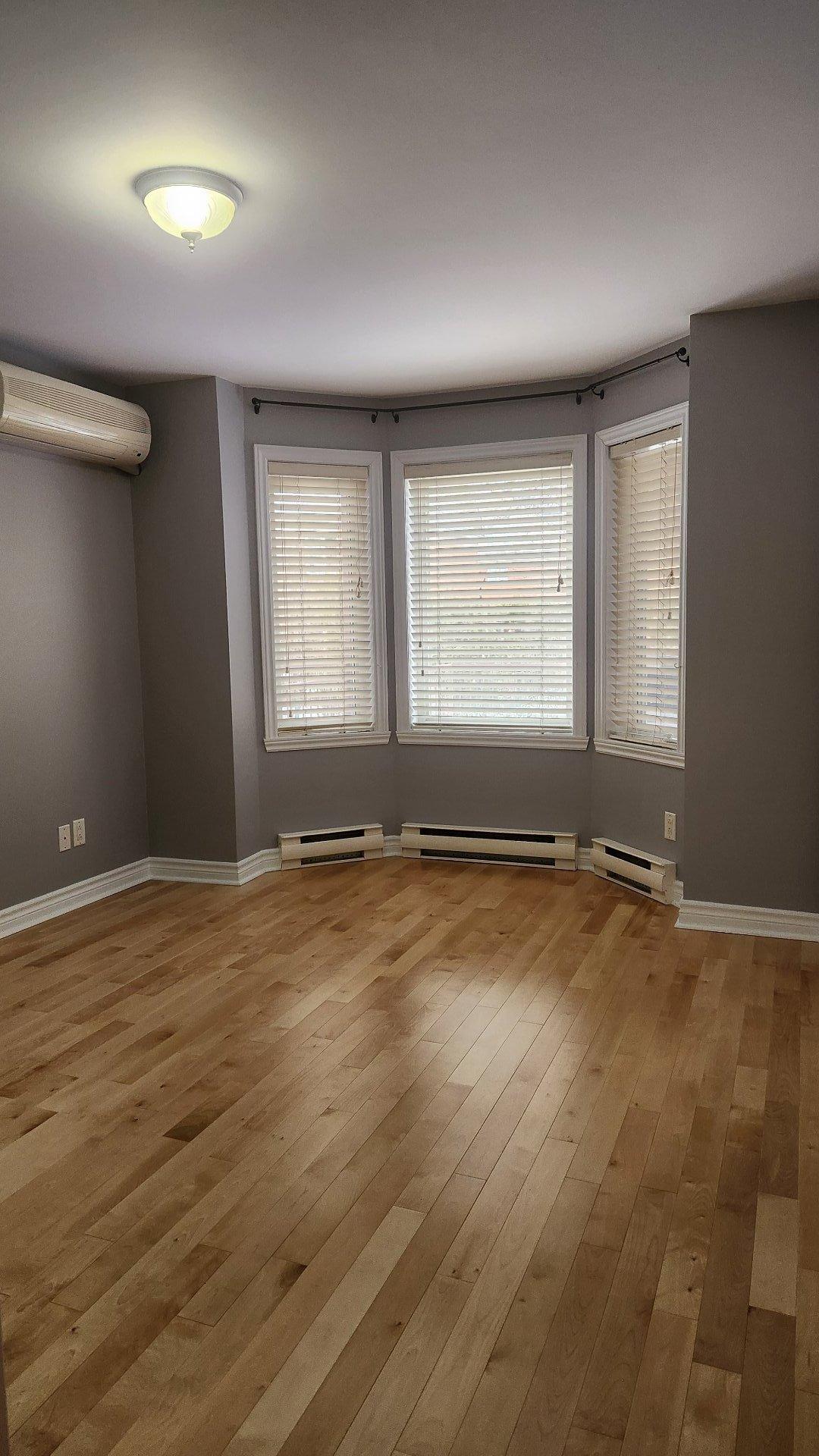 









1761


Boul. Alexis-Nihon

,
Montréal (Saint-Laurent),




QC
H4R3A2

