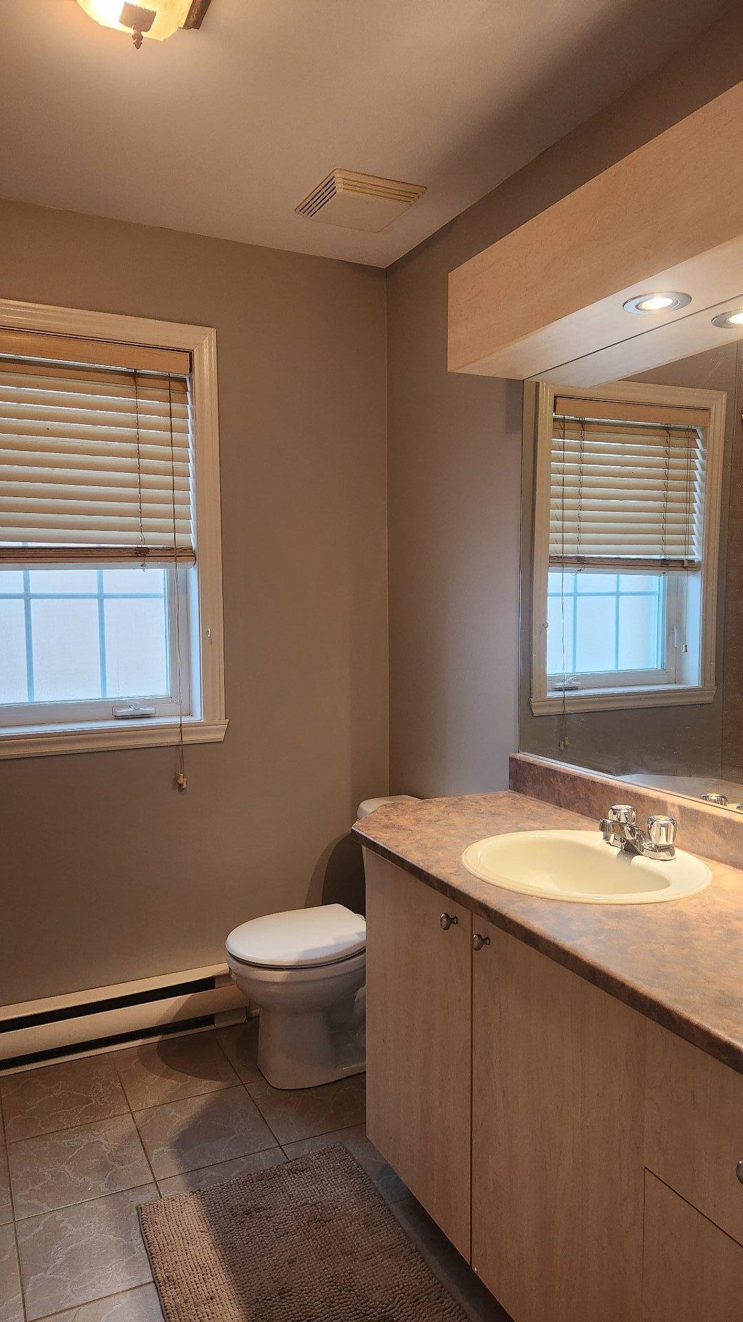 









1761


Boul. Alexis-Nihon

,
Montréal (Saint-Laurent),




QC
H4R3A2

