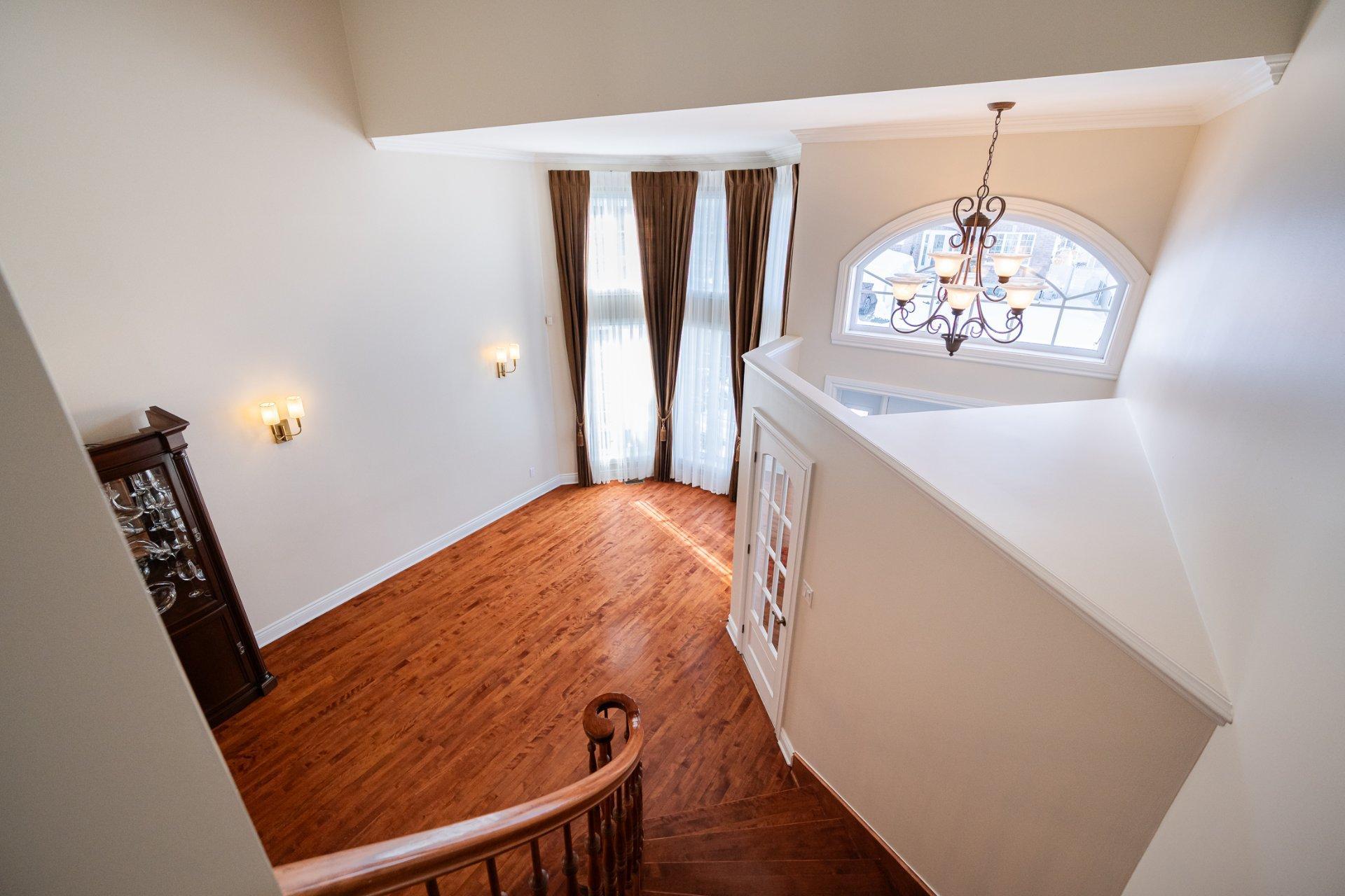 









2491


Rue Dalbis

,
Laval (Chomedey),




QC
H7T2Z9

