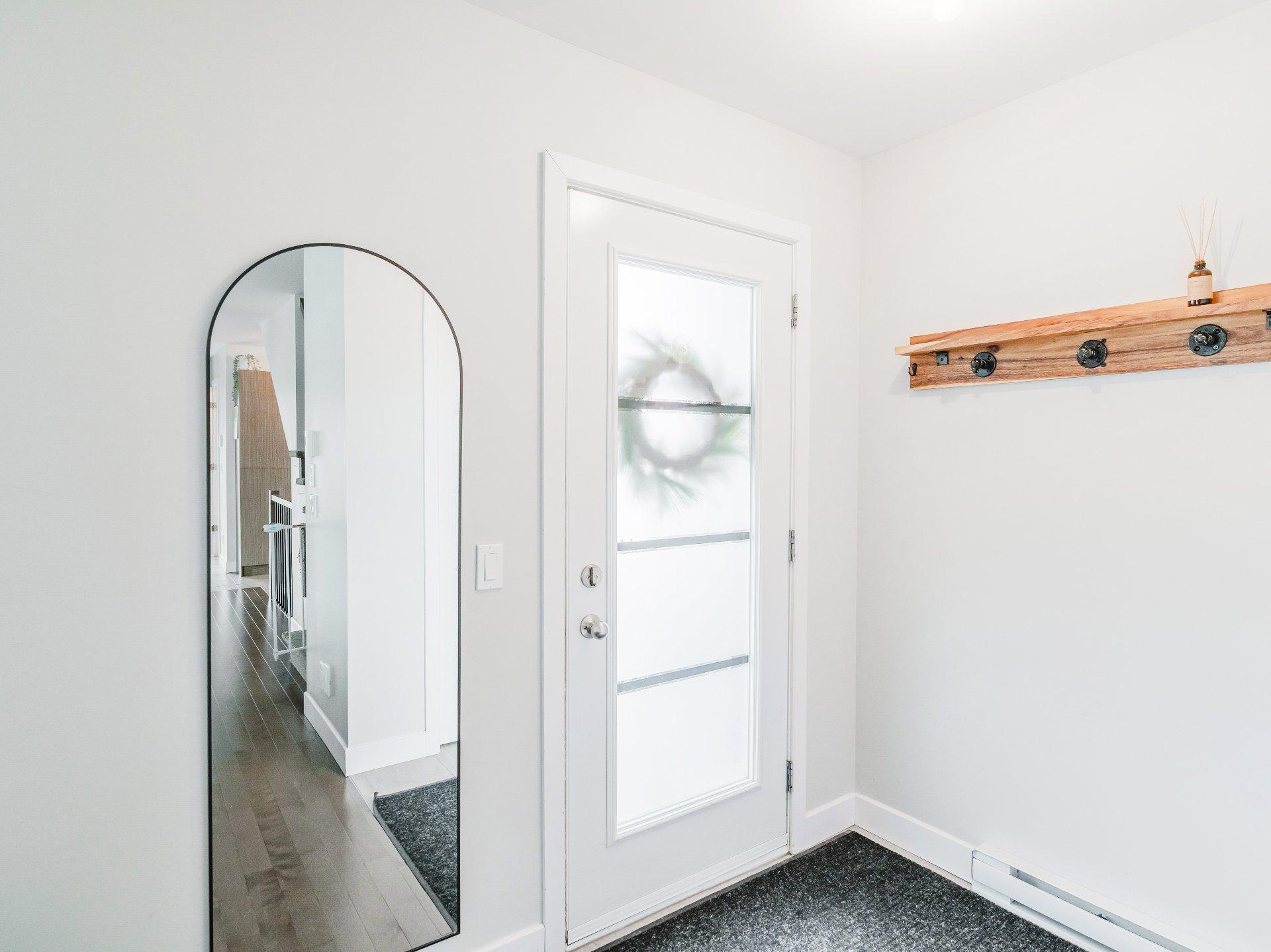 









1015


Rue Boivin

,
Sherbrooke (Brompton/Rock Forest/Saint-Élie/Deauville),




QC
J1N1B6

