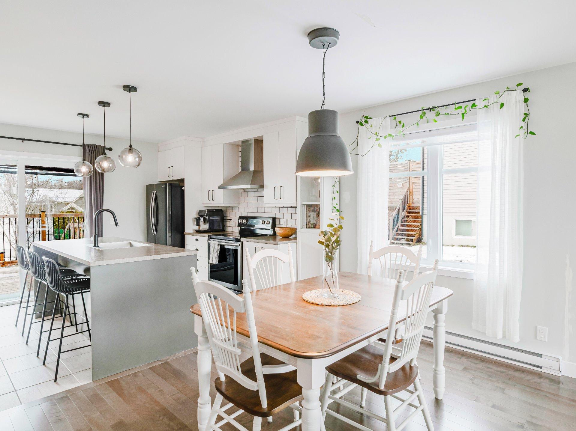 









1015


Rue Boivin

,
Sherbrooke (Brompton/Rock Forest/Saint-Élie/Deauville),




QC
J1N1B6

