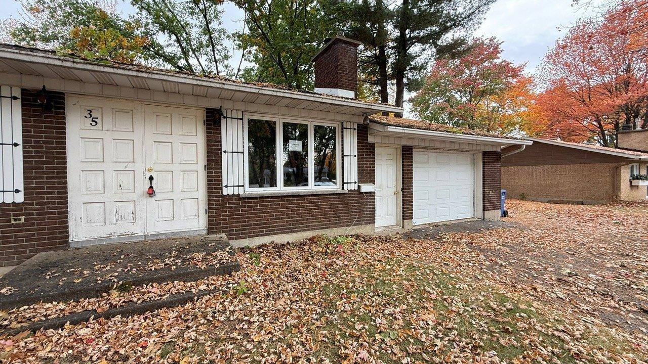 









35


Place Vadenais

,
Saint-Charles-Borromée,




QC
J6E6J9

