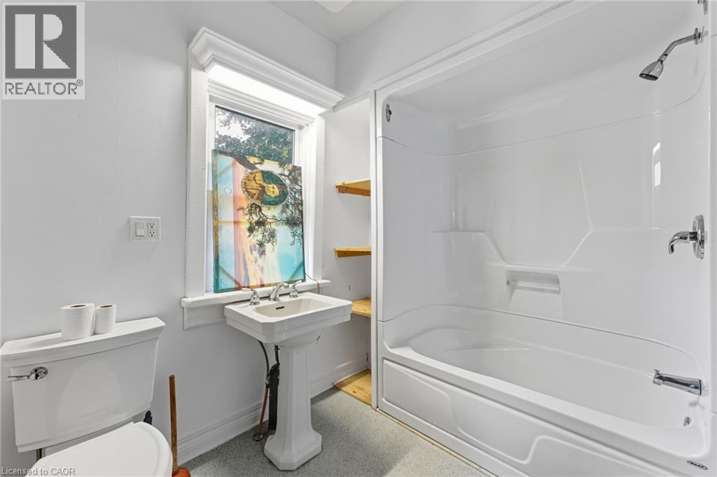 












8 TASKER Street

,
St. Catharines,




Ontario
L2R3Z8

