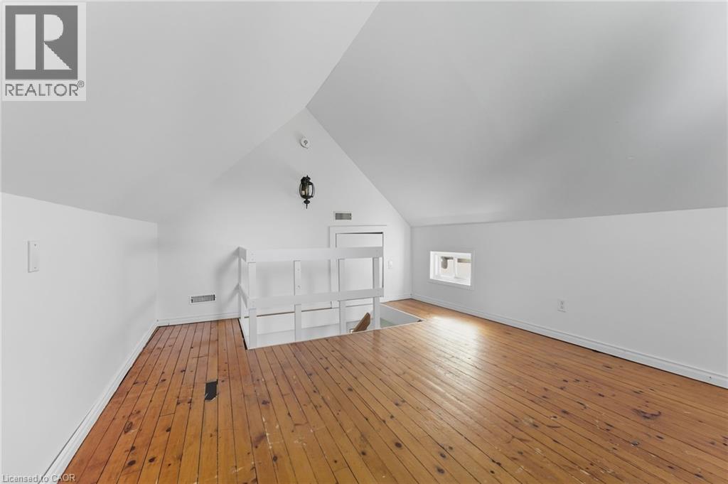 












8 TASKER Street

,
St. Catharines,




Ontario
L2R3Z8

