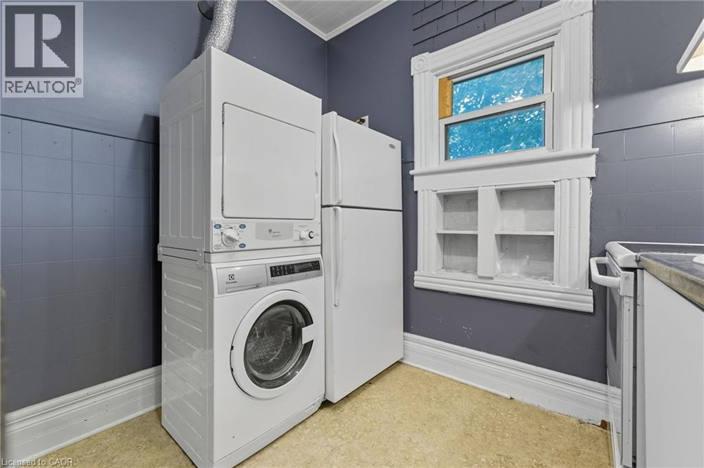 












8 TASKER Street

,
St. Catharines,




Ontario
L2R3Z8

