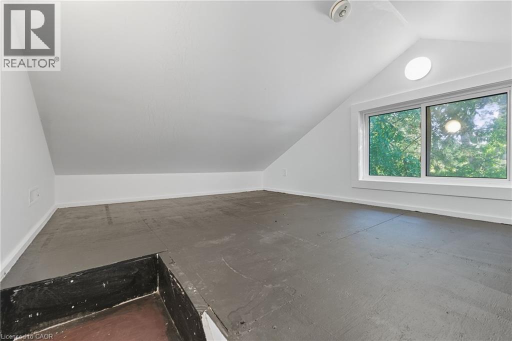 












8 TASKER Street

,
St. Catharines,




Ontario
L2R3Z8

