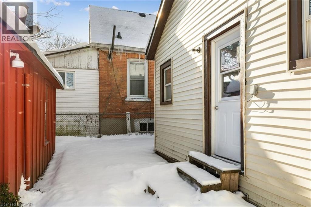 












8 TASKER Street

,
St. Catharines,




Ontario
L2R3Z8

