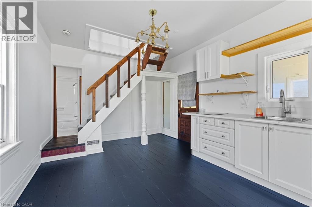 












8 TASKER Street

,
St. Catharines,




Ontario
L2R3Z8

