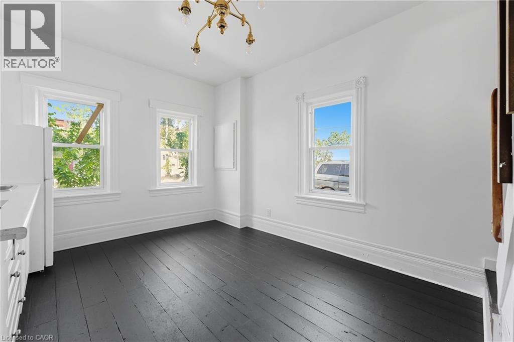 












8 TASKER Street

,
St. Catharines,




Ontario
L2R3Z8

