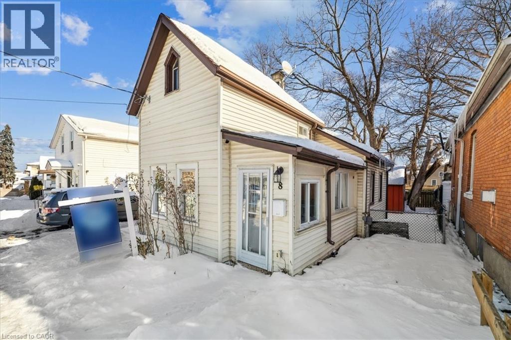 












8 TASKER Street

,
St. Catharines,




Ontario
L2R3Z8

