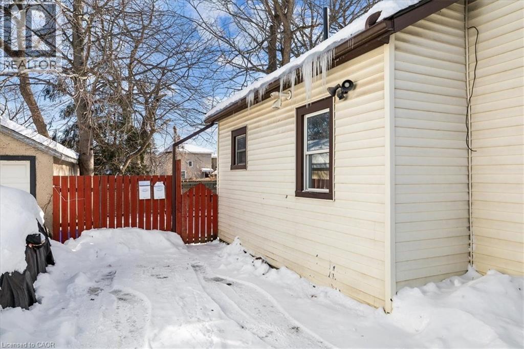 












8 TASKER Street

,
St. Catharines,




Ontario
L2R3Z8

