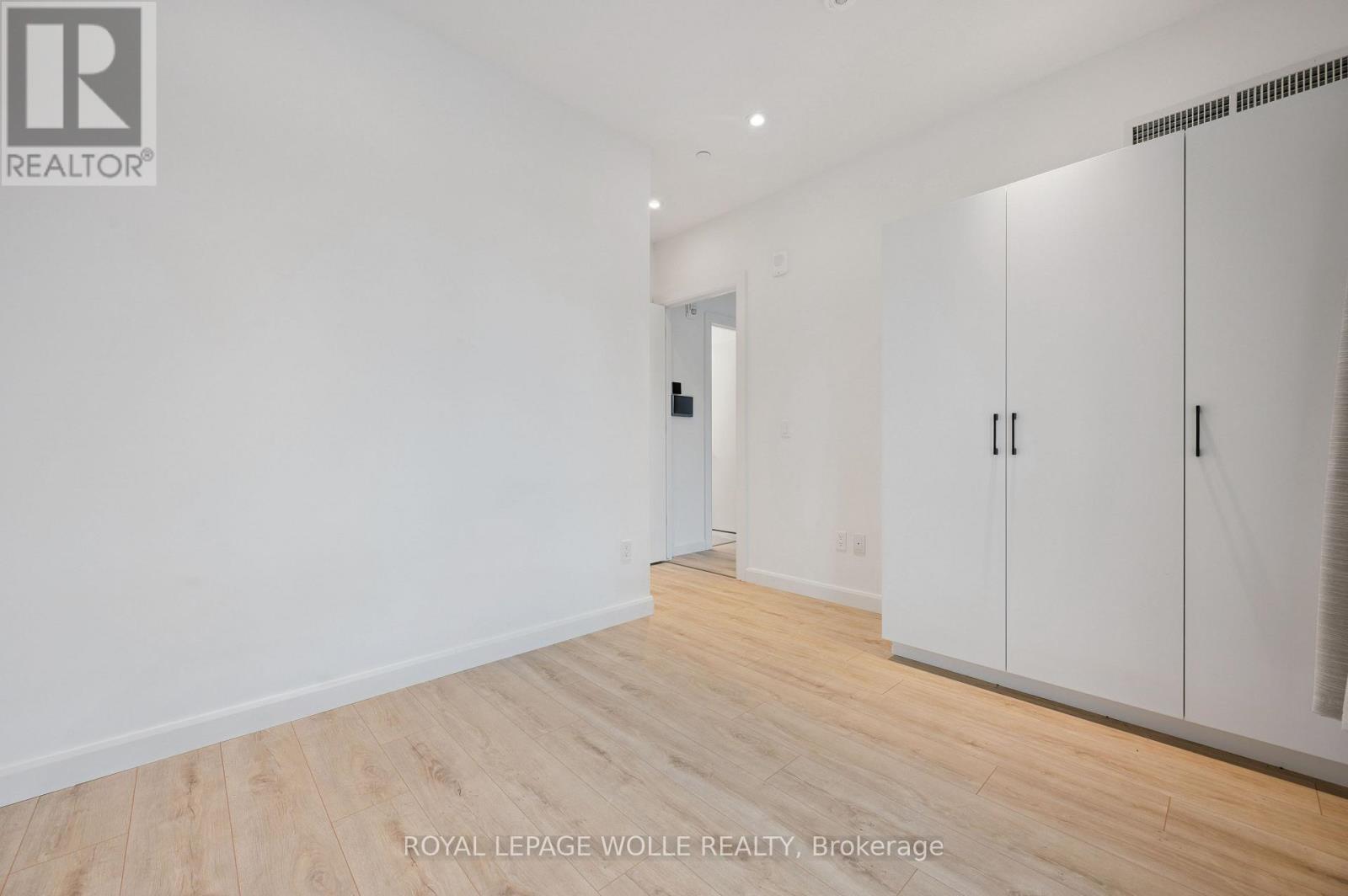 












304 - 741 KING STREET W

,
Kitchener,




Ontario
N2G0E9

