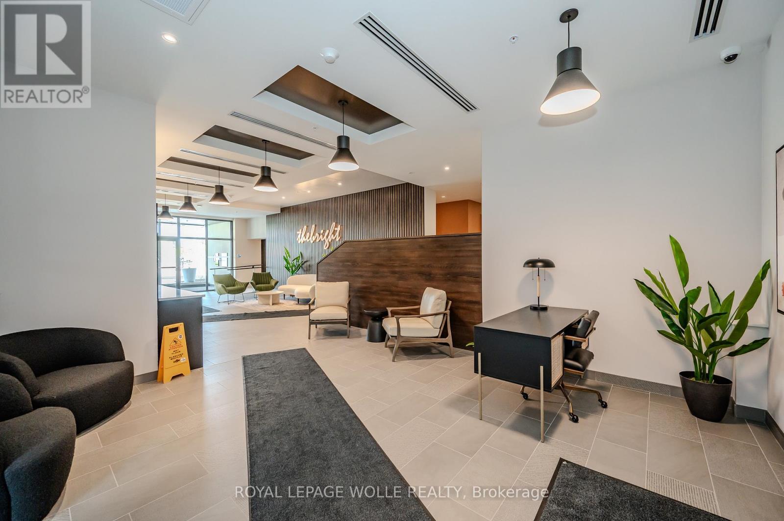 












304 - 741 KING STREET W

,
Kitchener,




Ontario
N2G0E9

