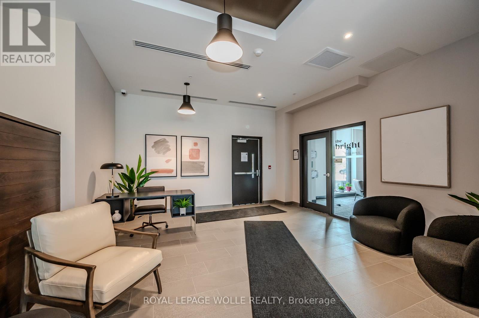 












304 - 741 KING STREET W

,
Kitchener,




Ontario
N2G0E9

