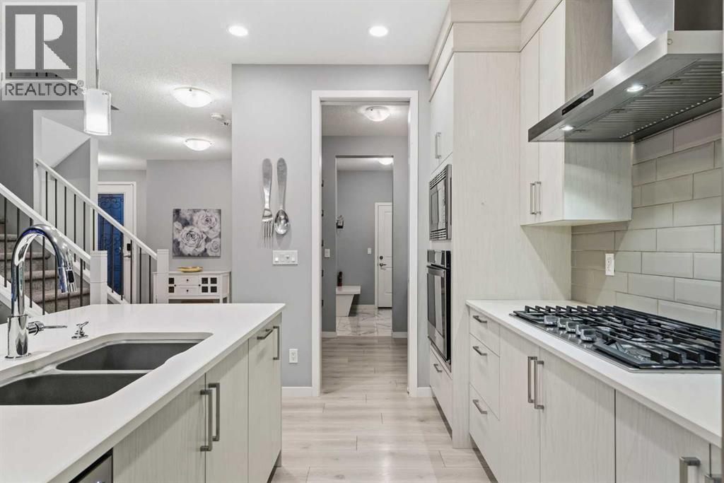 












43 Seton Rise SE

,
Calgary,




Alberta
T3M2V3

