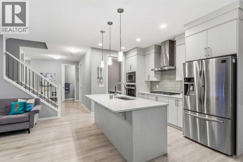 












43 Seton Rise SE

,
Calgary,




Alberta
T3M2V3

