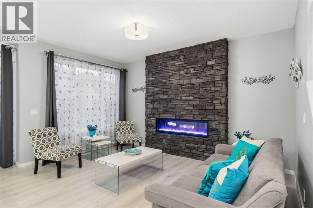 












43 Seton Rise SE

,
Calgary,




Alberta
T3M2V3

