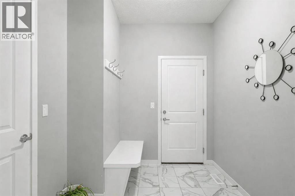 












43 Seton Rise SE

,
Calgary,




Alberta
T3M2V3

