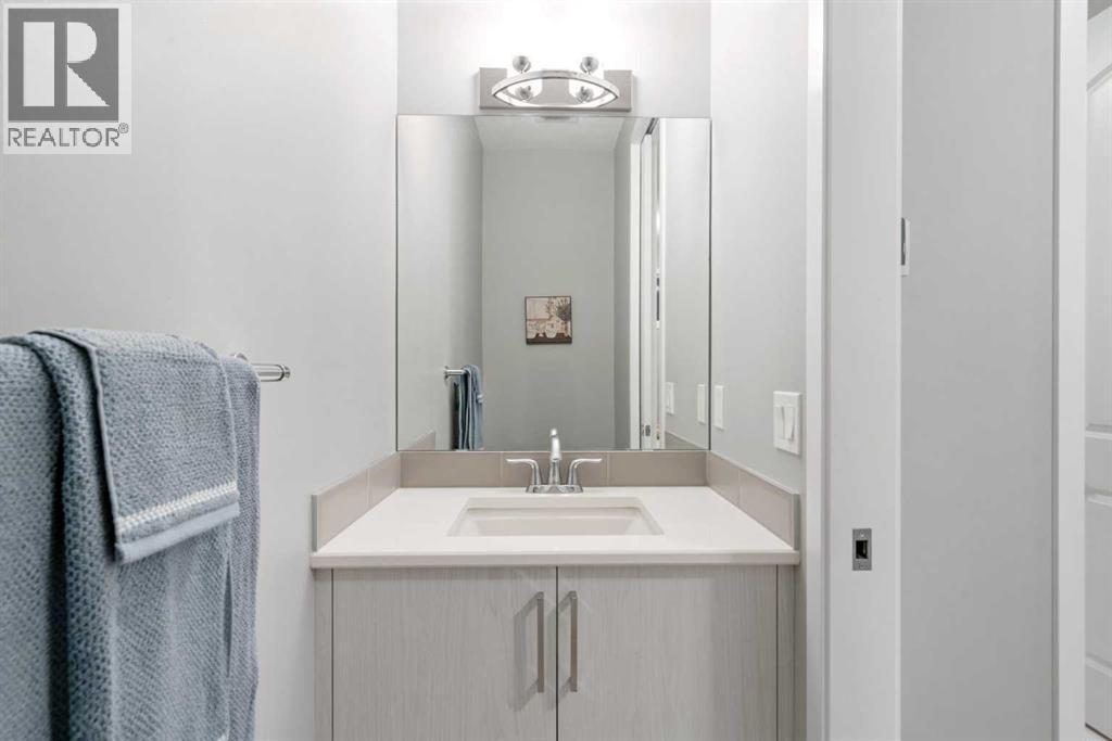 












43 Seton Rise SE

,
Calgary,




Alberta
T3M2V3

