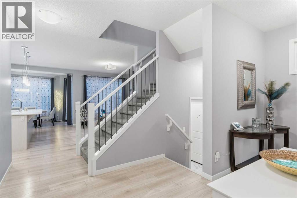 












43 Seton Rise SE

,
Calgary,




Alberta
T3M2V3

