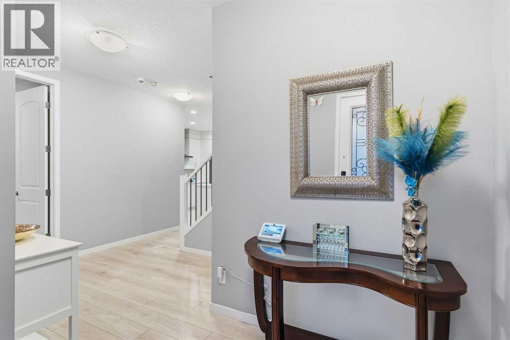 












43 Seton Rise SE

,
Calgary,




Alberta
T3M2V3

