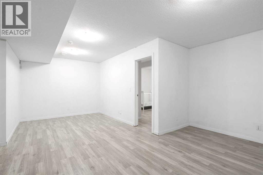 












43 Seton Rise SE

,
Calgary,




Alberta
T3M2V3

