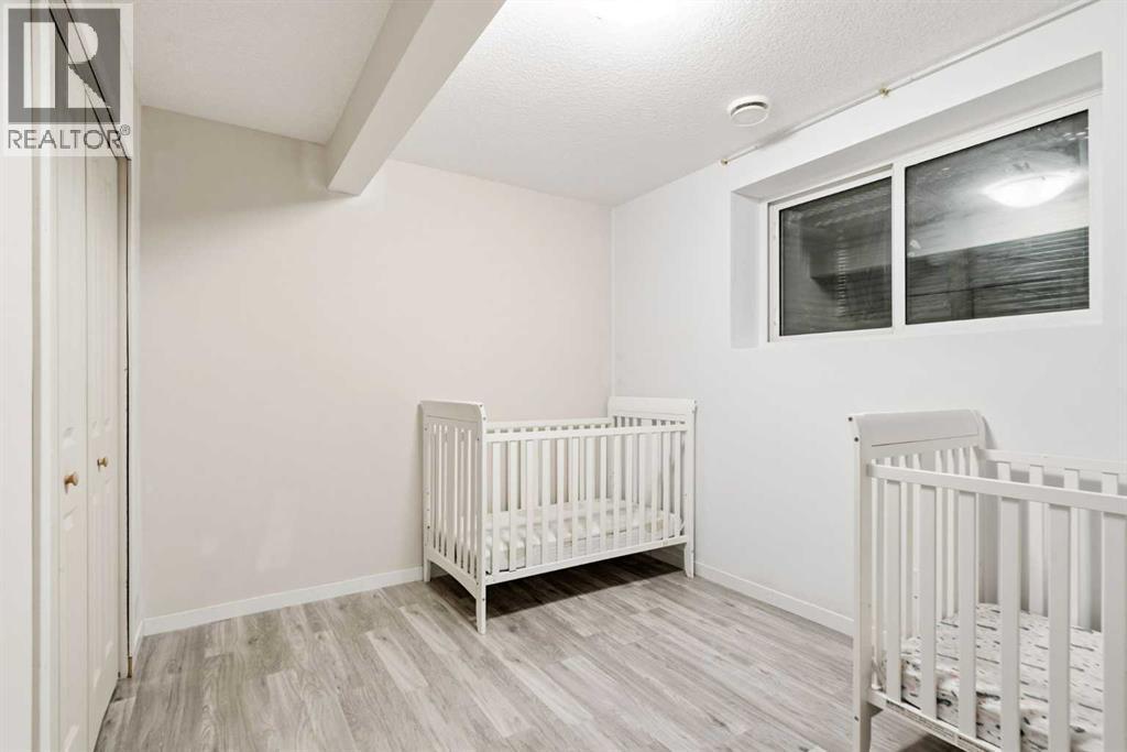 












43 Seton Rise SE

,
Calgary,




Alberta
T3M2V3

